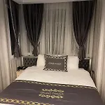 Hotel The Grand Tower *