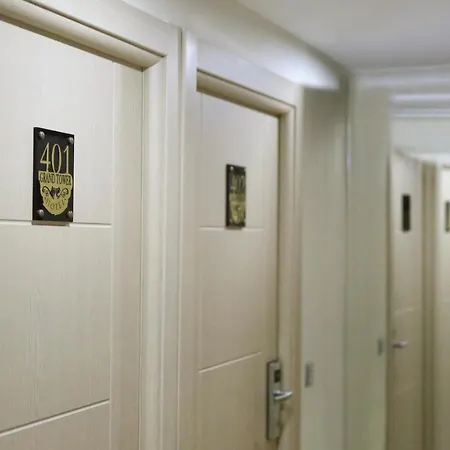 فندق The Grand Tower *